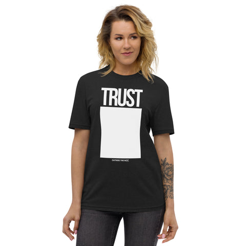 Teesafrique Sustainable Trust Outside the box Statement Unisex recycled t-shirt