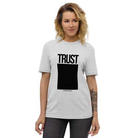 Teesafrique Sustainable Trust Outside the box Statement Unisex recycled t-shirt